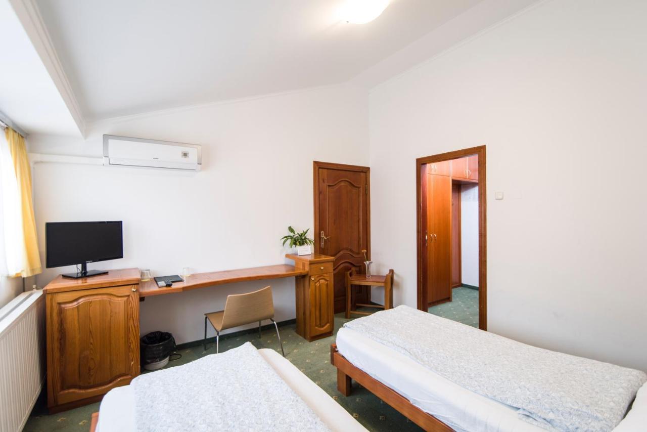 Hotel Prebold Luaran gambar